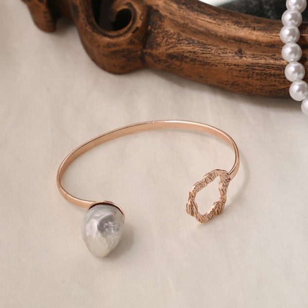 Petula Cuff - Rose Gold