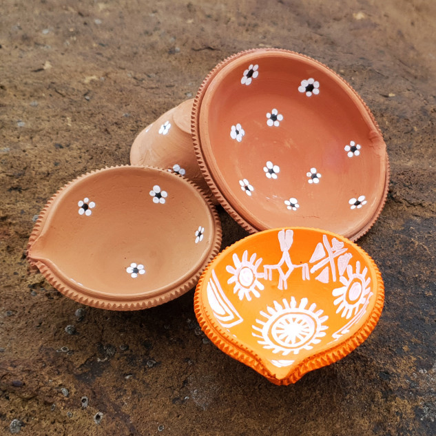 Handmade Traditional Diya - Set of 4